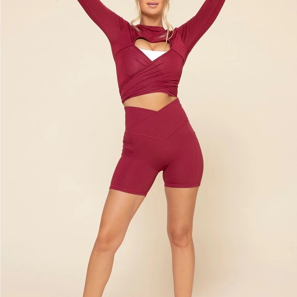 Bow back long sleeve in Ruby - Picture 8 of 8